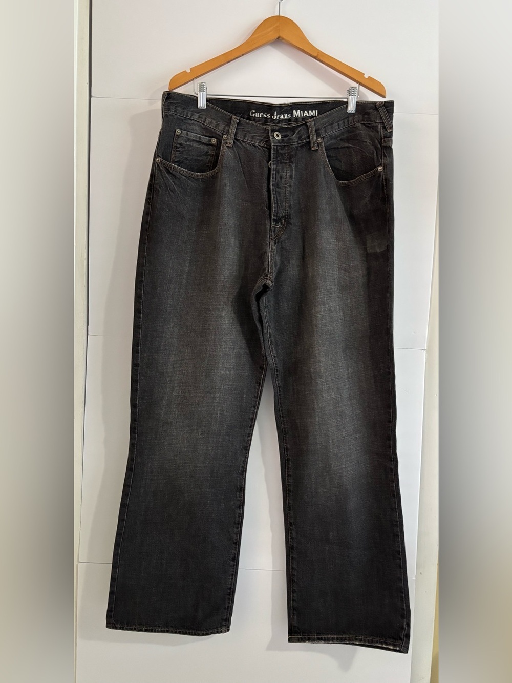 Vintage Y2K Guess Miami Men’s Black Wash Straight Jeans